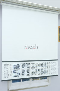 Kırık Beyaz Lazer Stor Perde - Antrasit Lama - Labirent Desenli - Orta Kalın Kumaş